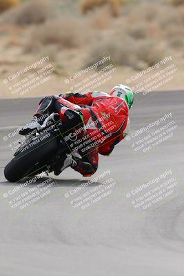 media/Dec-17-2022-SoCal Trackdays (Sat) [[224abd9271]]/Turn 10 Backside (120pm)/